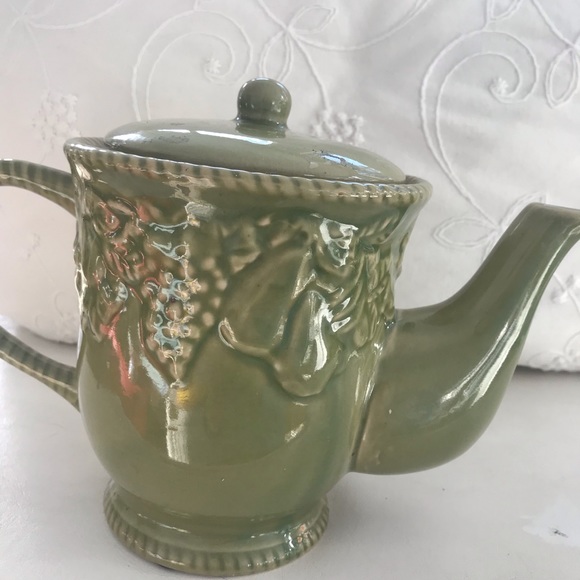 New with tags Large April Cornell “vineyard” tea pot - Picture 5 of 14